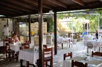 Hotel Marina Village