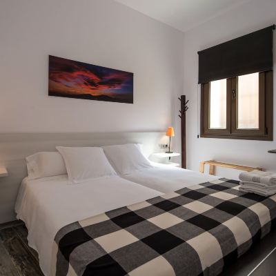 Twin Room The 8 Rooms House Promo Code