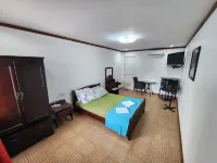 MB's Garden Inn