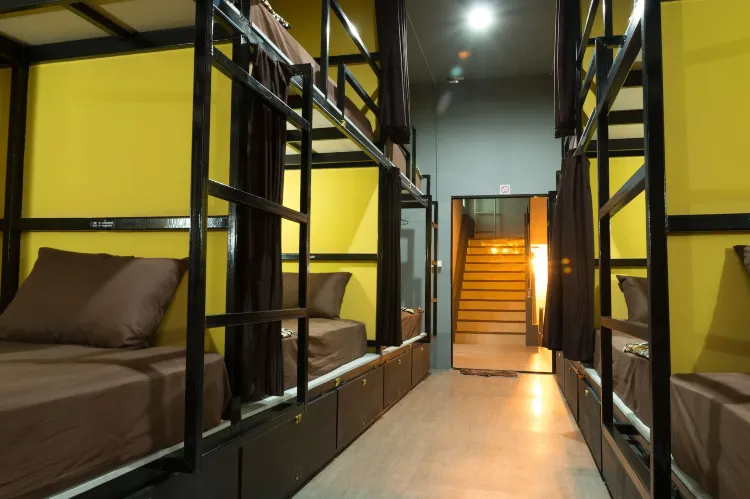 Bunk Bed In Mix1-12 Dorm