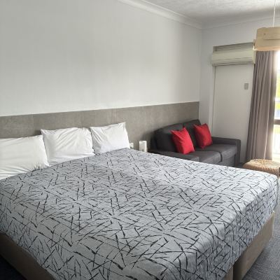 Executive Suite (Newly Renovated) Longreach Motor Inn Promo Code