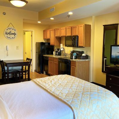 Basic Studio, 1 Queen Bed, Kitchen The Resort at Governor's Crossing Promo Code