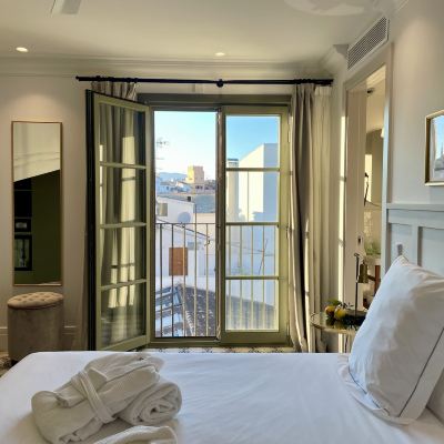Standard Double Room, City View Hotel Basílica Promo Code
