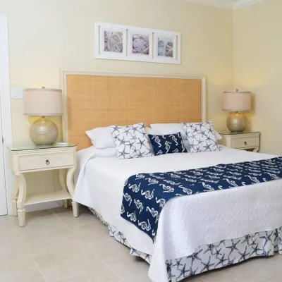 Villa Vuemont - Peaceful 3 Bedroom Villa with Pool Hotels in 