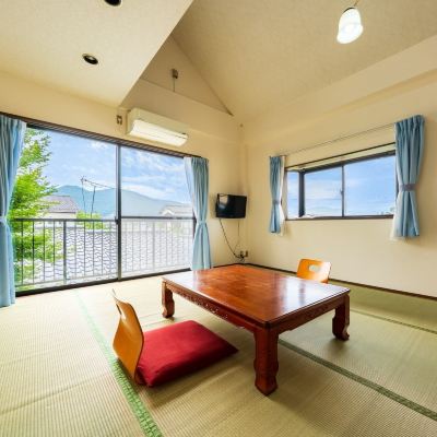 8 Tatami Japanesestyleroom, 2nd Floor Stairs, No Elevator, No Bath In The Room [Kikyou, Lindou] Beef 古都の花心 クーポン