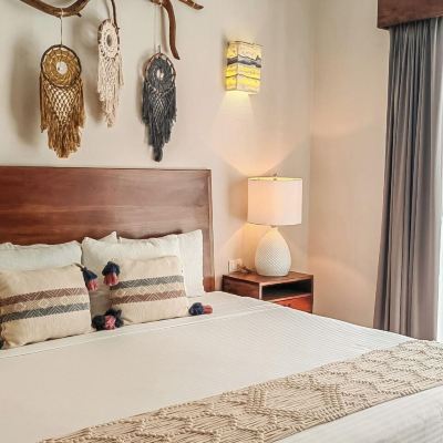 Superior Deluxe/Hot Tub Le Muuch Hotel Promo Code