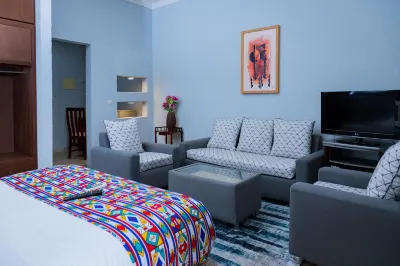 Hotel Hibiscus Blvd Triomphal Отели в г. 
