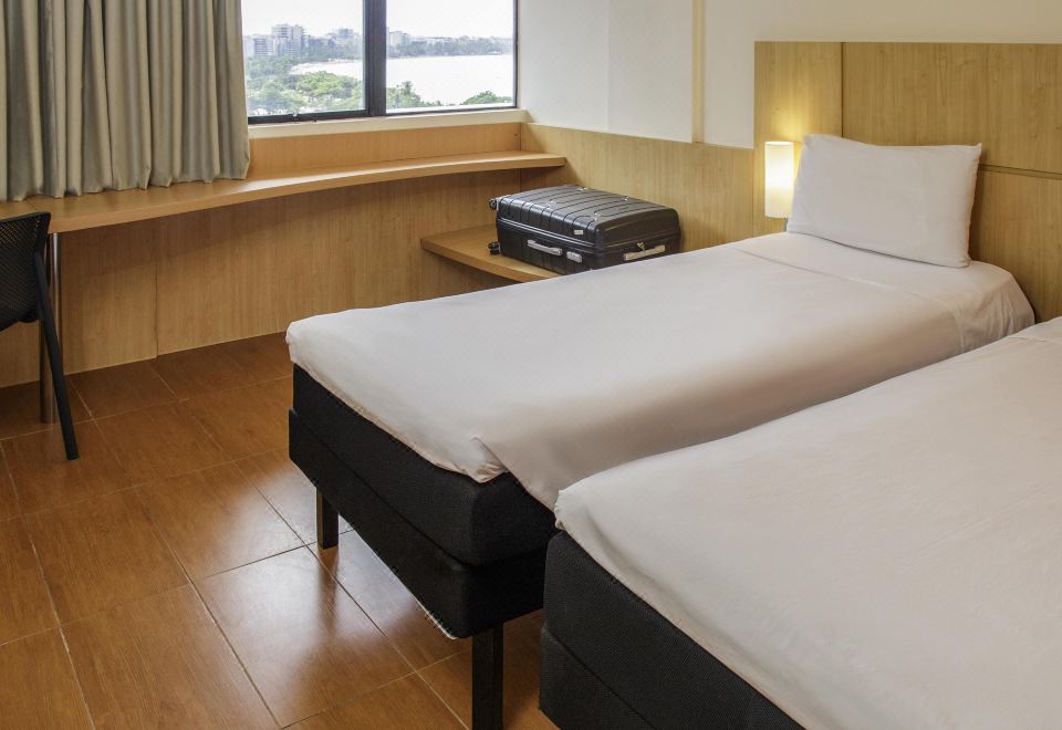 标准双人床和单人床房