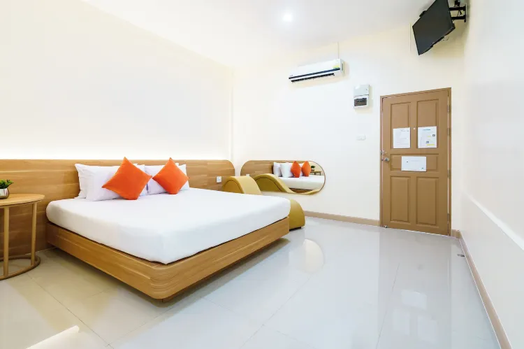 ห้องดีลักซ์ เตียงใหญ่ 1 เตียง