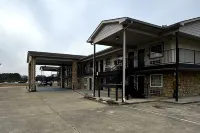 General Bragg Inn & Suites Chickamauga Hotels in 