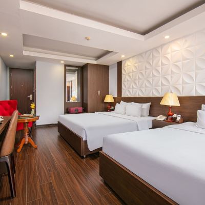 鑽石套房（特大床，帶陽台） 河內鑽石之王飯店優惠