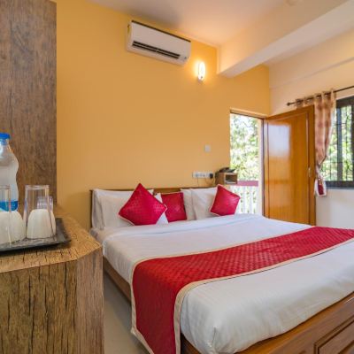 Deluxe King Room di CASA Promo Code