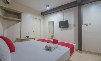 RedDoorz Plus Near Museum Geologi Bandung