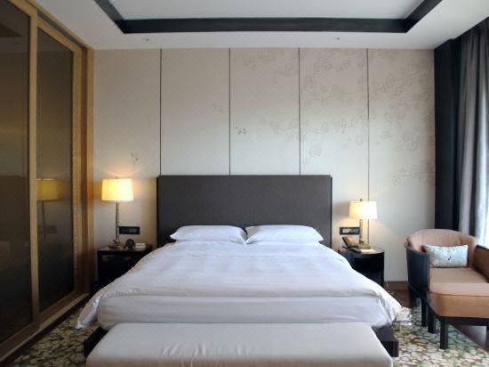 嘉賓軒大床套房