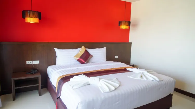 ห้องซูพีเรียร์ เตียงใหญ่ 1 เตียง