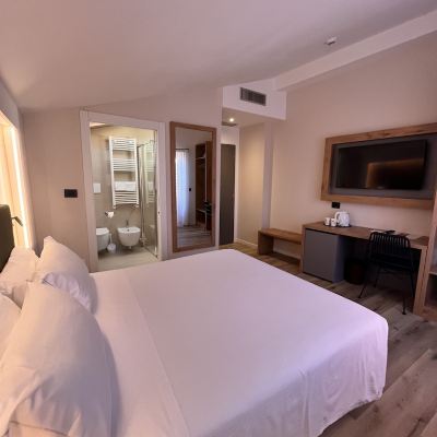 Classic Double or Twin Room, Balcony, City View