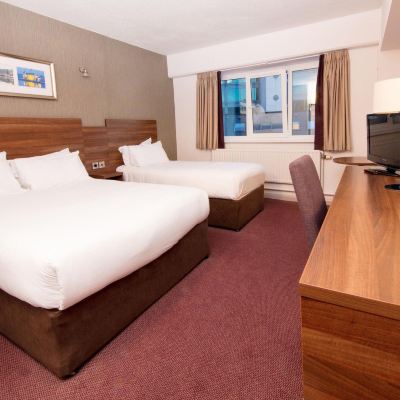 Superior Room With 1 Double & 1 Single Bed