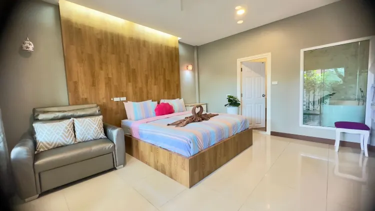 ห้องเตียงใหญ่พร้อมอ่างอาบน้ำ