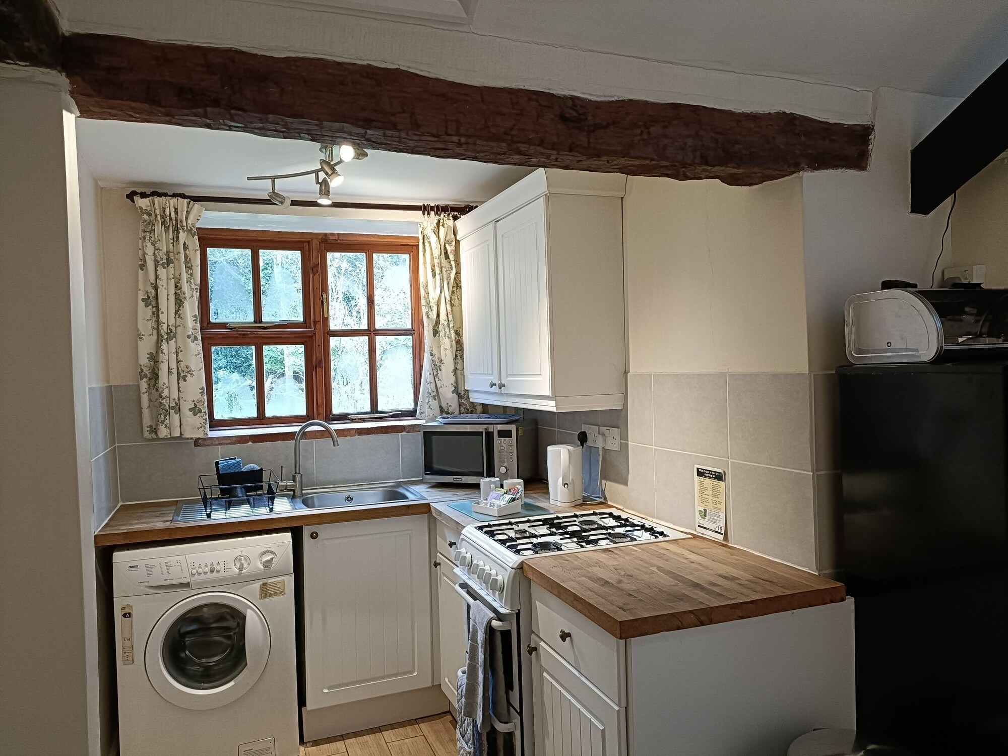 标准村舍, 私人浴室 （Mrs Page）