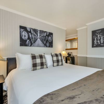 Yountville, 1 King Bed, 2nd Floor Calistoga Wine Way Inn Promo Code