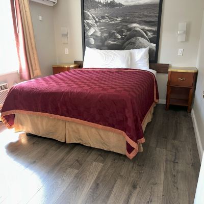 1 Bedroom Apartment, 3 Queen Beds, Full Kitchen, Non Smoking Alpine Inn and Spa Promo Code