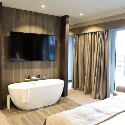 Suite, 1 Queen Bed, Bathtub Ten Square Hotel Promo Code