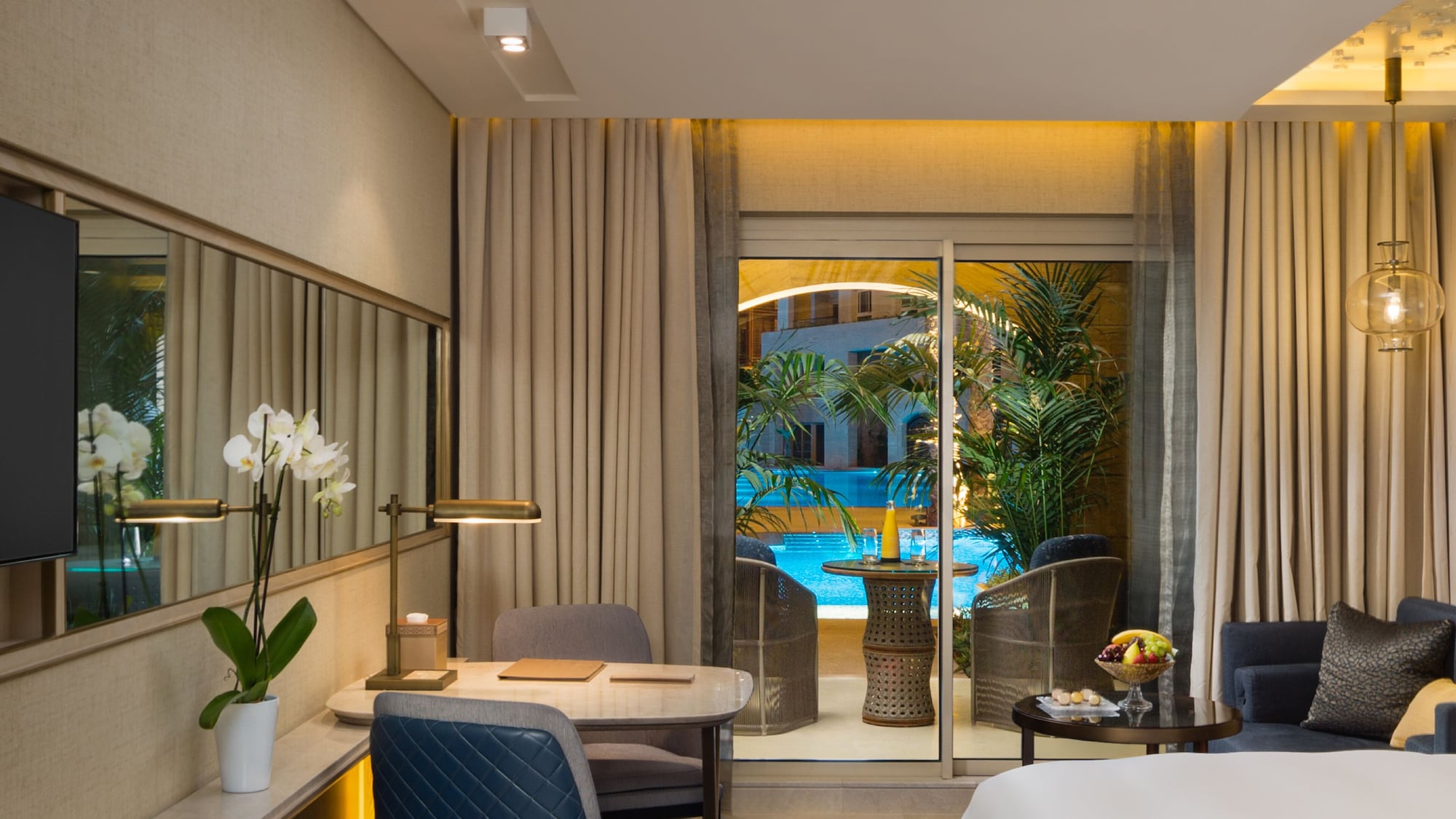 至尊豪华泳池双床房