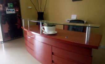 Transit Airport B&B - Housity