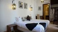 Riad Kalé Polis