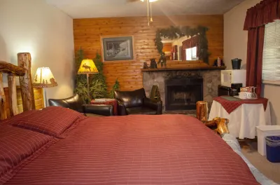 Crandell Mountain Lodge Hotels in 