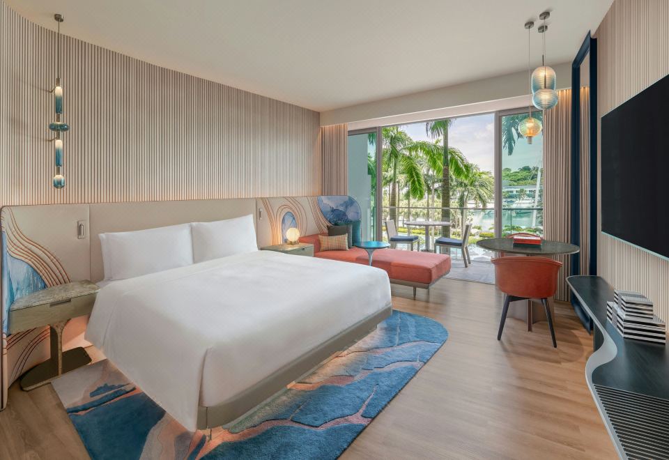 W Singapore – Sentosa CovePremier Deluxe, Guest Room, 1 King Super, Sofa Bed, Balcony