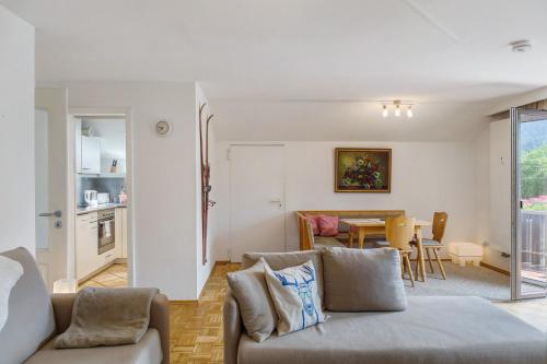 高级一卧室带阳台公寓