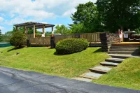 Hollow Inn and Motel Hotel di 