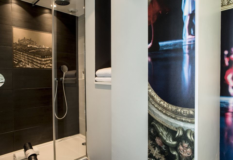 Hotel Indigo PARIS - OPERA by IHG1 Queen Bed Standard With Single Sofa Bed