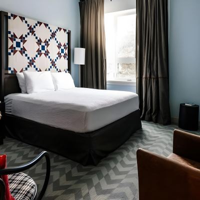 Heritage King Room Mount Royal Hotel Promo Code