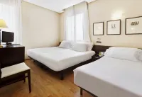 세르코텔 투델라 바르데나스  호텔