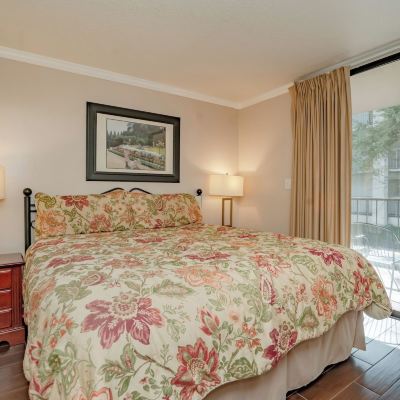 Condo (110) Oak Square Rentals Promo Code