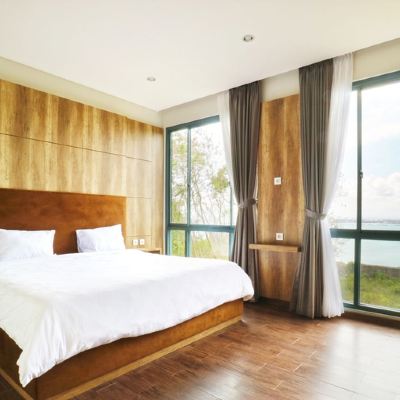 Three-Bedroom Villa with Ocean View