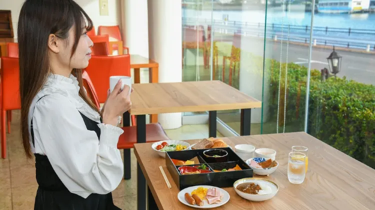 アマクササンタカミングホテル 食事・レストラン