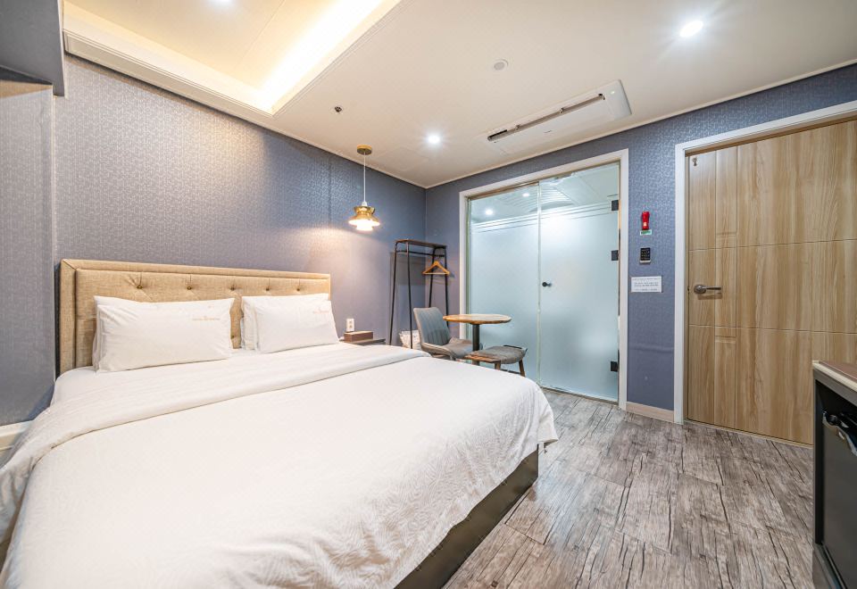 ☆开幕特价标准高规格pc房（含浴缸）