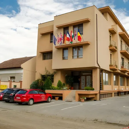 Hotel Oxford by TimHotels Отели в г. Тимишоара