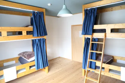 Perch Guest House Hotele w: 