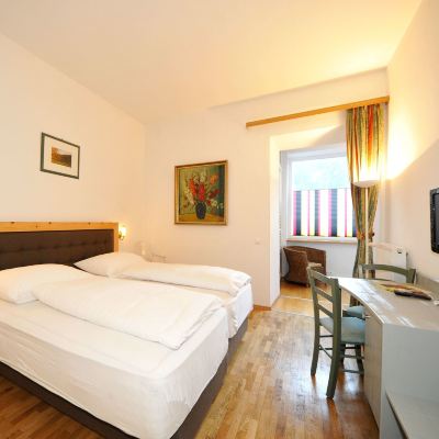Family Apartment, 2 Bedrooms, Mountain View Erlebnis Post - Stadthotel Mit Eigenart Promo Code