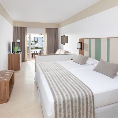 Grand Double Room with Balcony Hotel Riu Paraiso Lanzarote - All Inclusive Promo Code