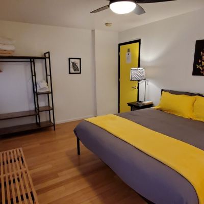 King Room with Shower The Mammoth Inn Promo Code