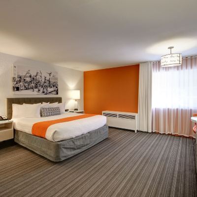 Deluxe King Room Inn at Venice Beach Promo Code