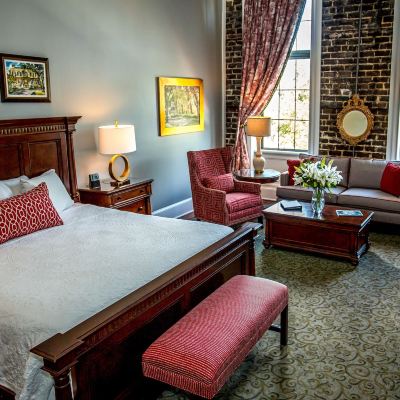 Deluxe King Room East Bay Inn, Historic Inns of Savannah Collection Promo Code