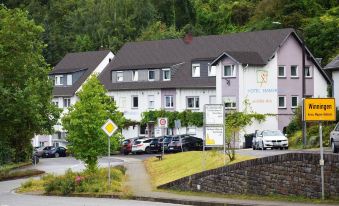 Hotel Emmerich - Housity