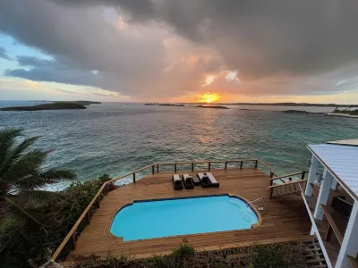 RockPoint:  Stunning waterfront villa with the most beautiful view on Elbow Cay โรงแรมใน