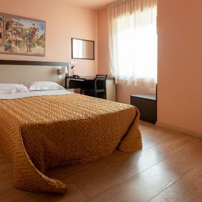 Double or Twin Room L'Anfora Promo Code